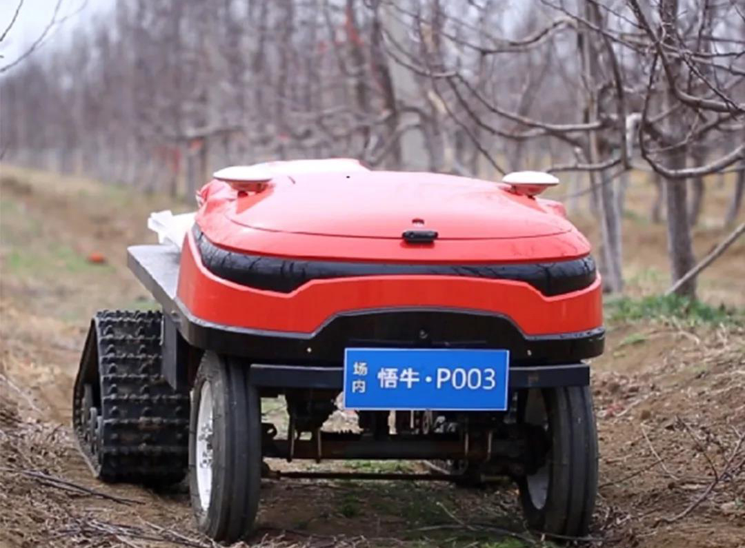 悟牛：“靈牛”農(nóng)業(yè)無人駕駛車