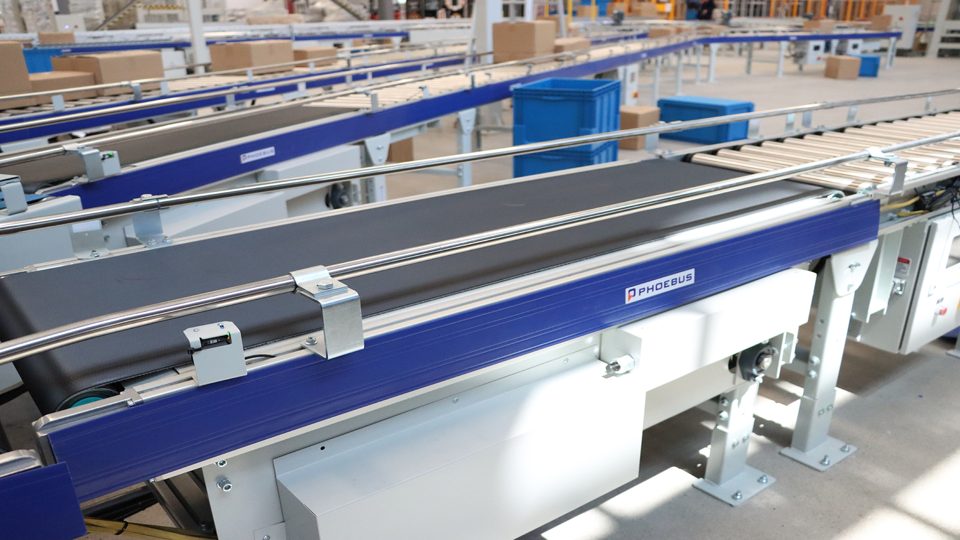 福玻斯：i-Conveyor 箱輸送系統