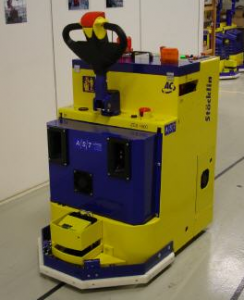 AST：ZCS1600 帶光學軌道的牽引車（AGV）