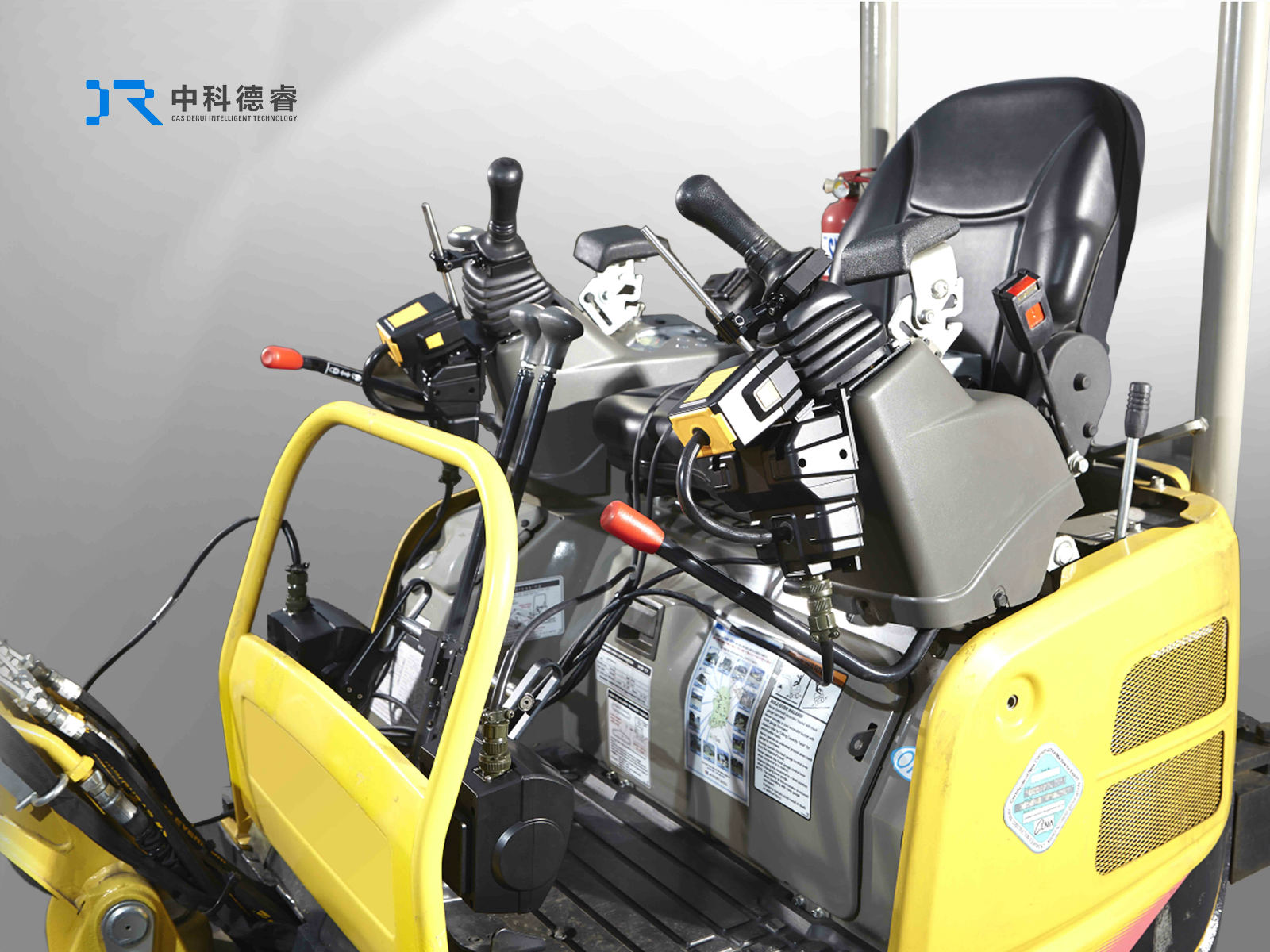 無(wú)人挖掘機(jī)