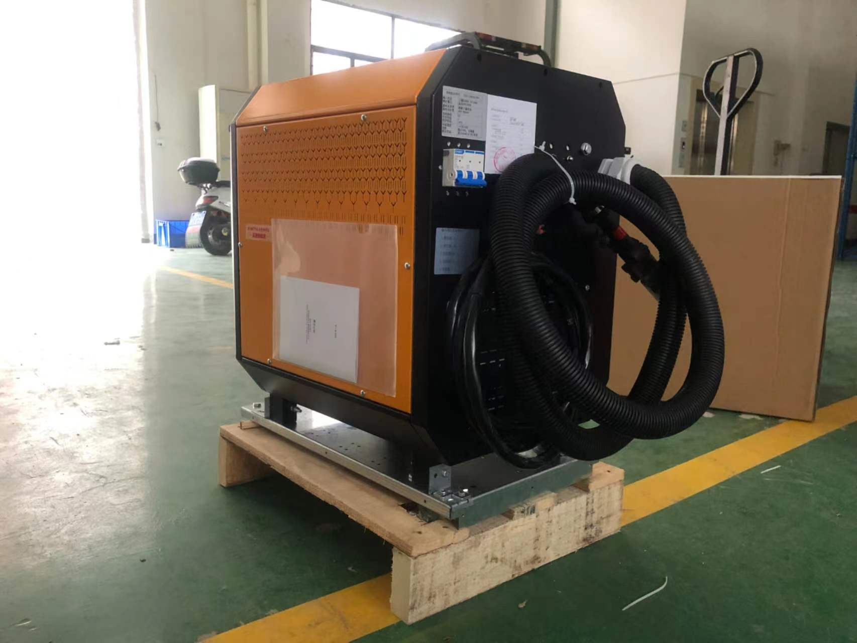 全自動高頻72V鋰電池充電機30A~200A