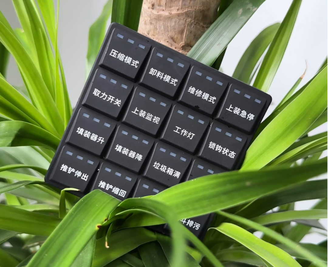 碩博電子操作面板SPM-KEYP-D16系列，傳統控制與無線通訊的創新結合