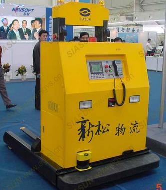 新松教學(xué)培訓(xùn)及娛樂型AGV